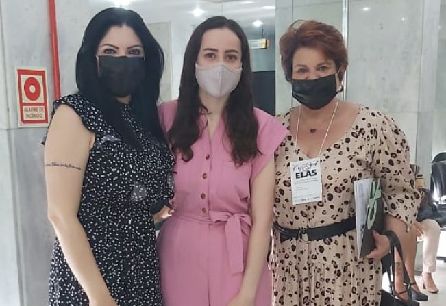 Nós por elas!