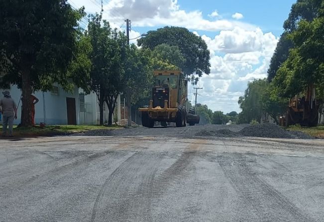 Rua Jorge Leopoldo Weber recebe pavimentação asfáltica