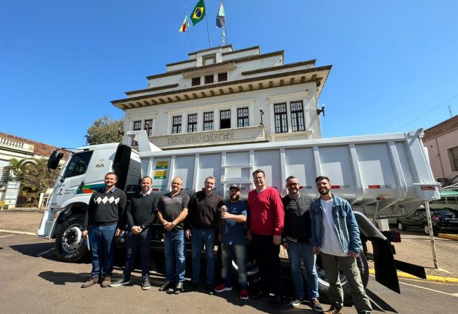 Ijuí adquire novo caminhão para o Desenvolvimento Rural